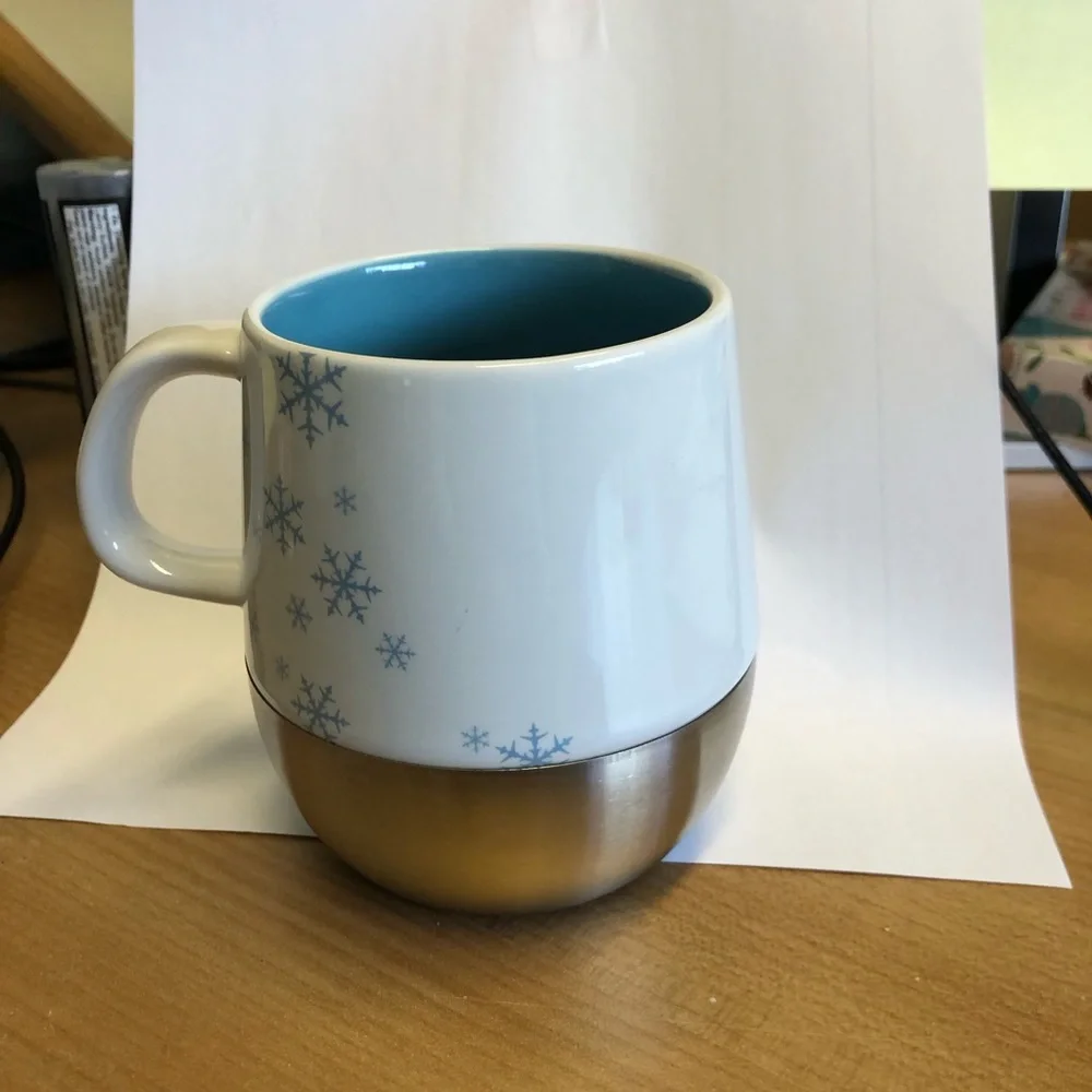 Starbucks White and Blue Snowflake Ceramic Mug with Gold Base 2007